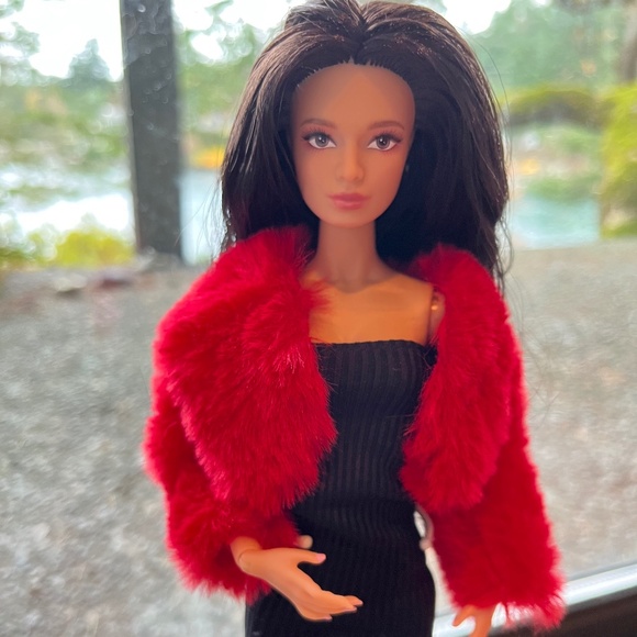 Fashion Doll Xian Xian Princess - Picture 2 of 9